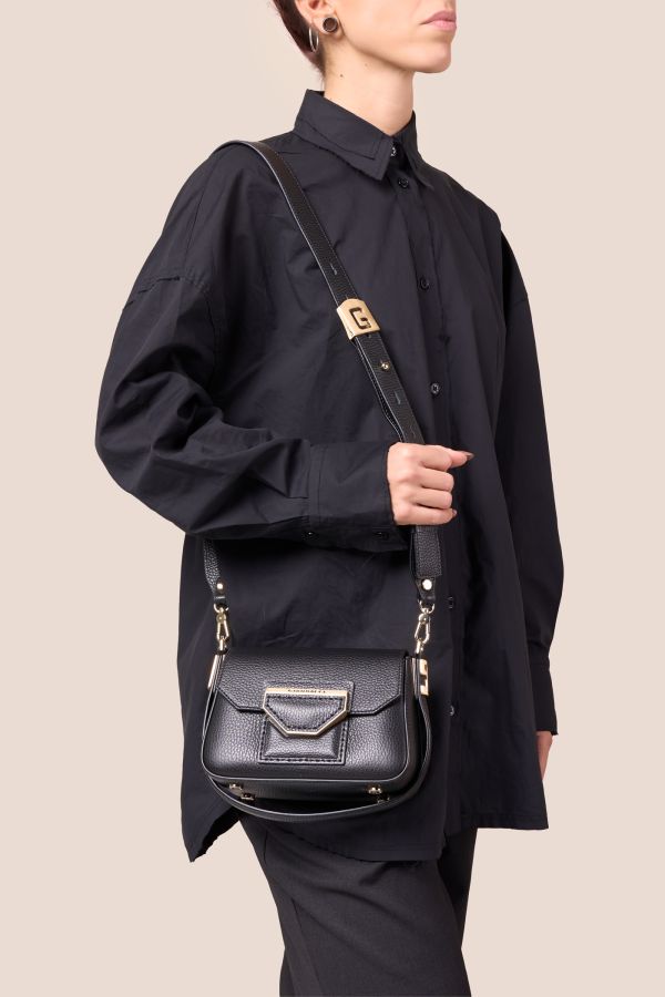 3130 Vitello Nero leather bag, handcrafted bag, Gironacci leather bag, Made in Italy leather bag, 3130 Vitello Nero